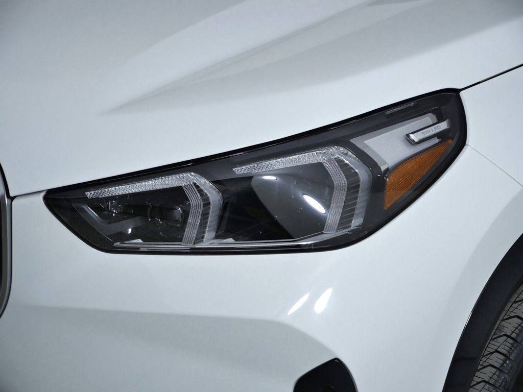 Thumbnail: 2026 BMW X1 - 16