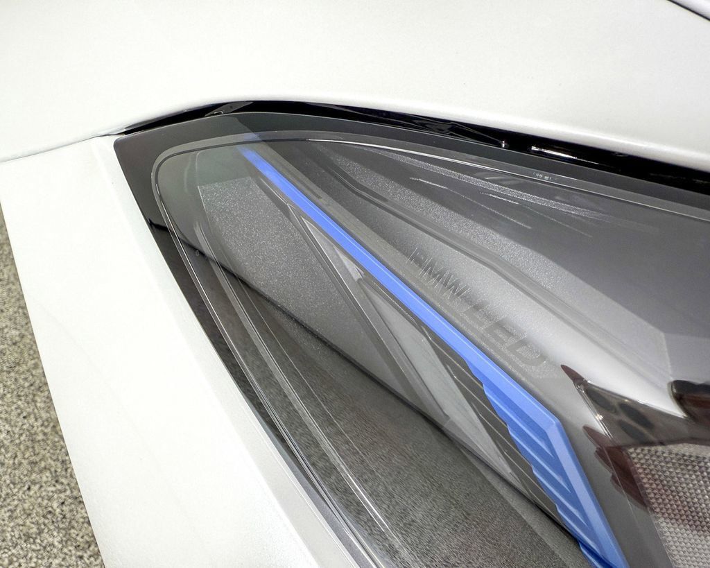 Thumbnail: 2025 BMW i4 - 7