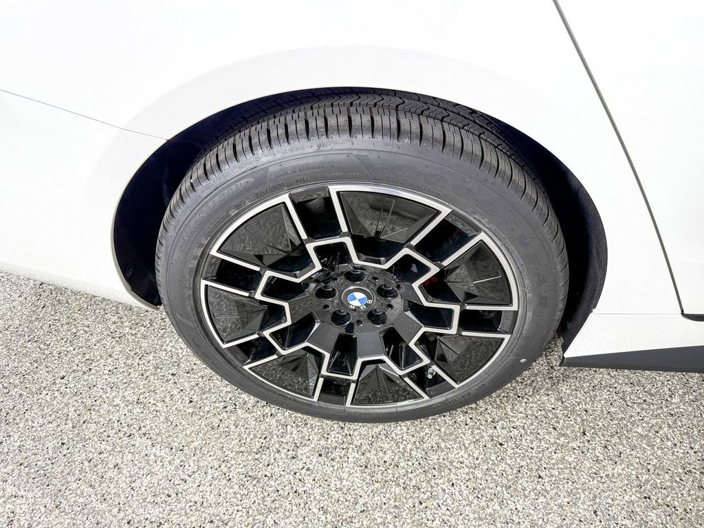 Thumbnail: 2025 BMW i4 - 29