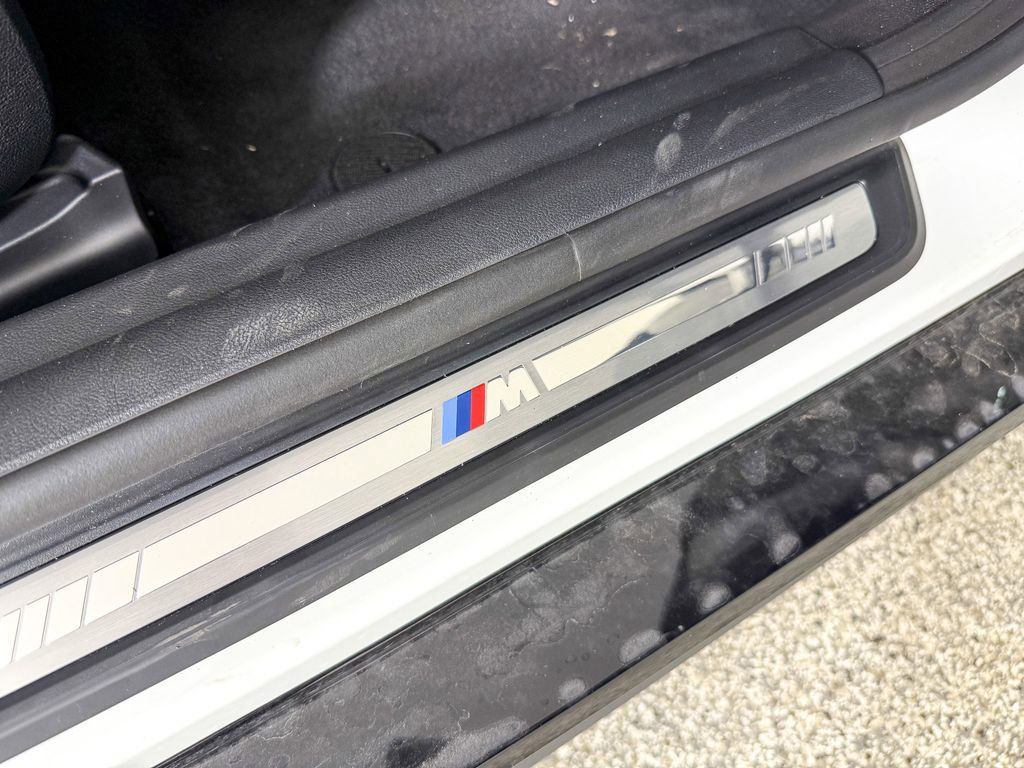 Thumbnail: 2025 BMW i4 - 32