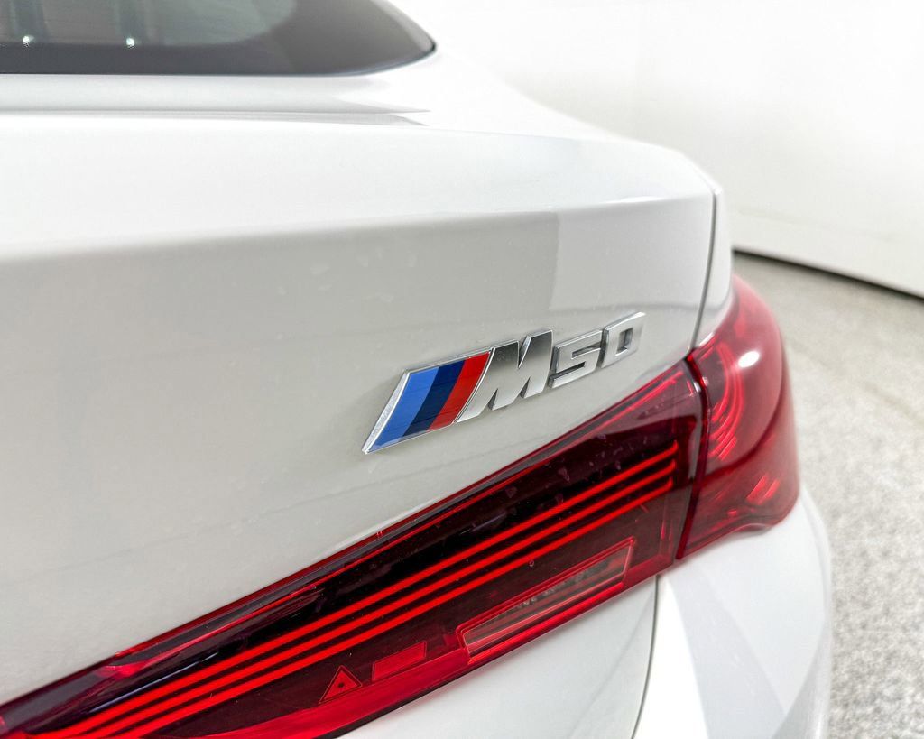Thumbnail: 2025 BMW i4 - 25