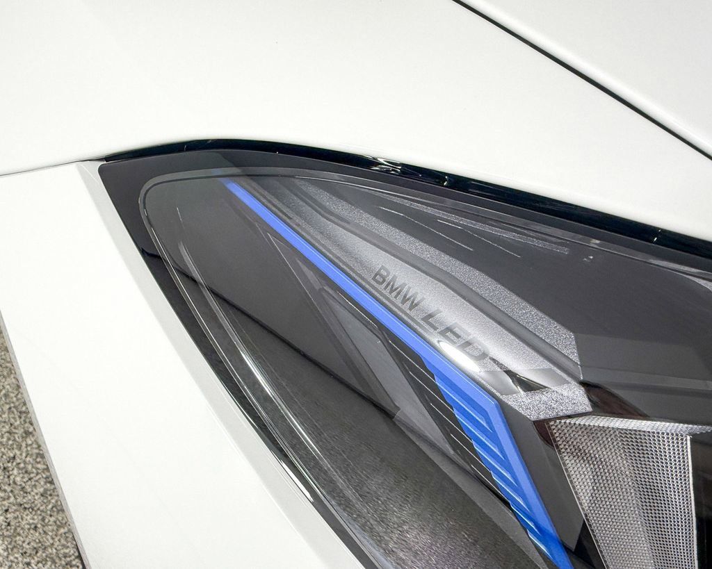 Thumbnail: 2025 BMW i4 - 7