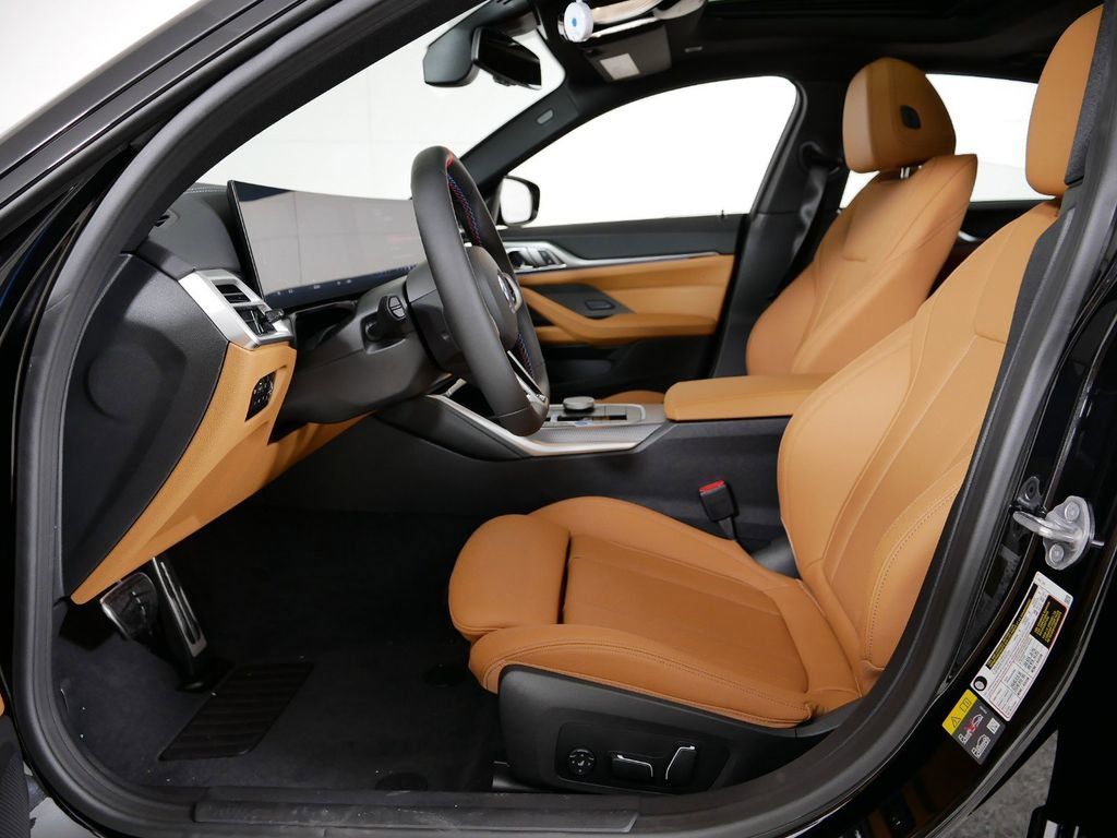 Thumbnail: 2025 BMW i4 - 11