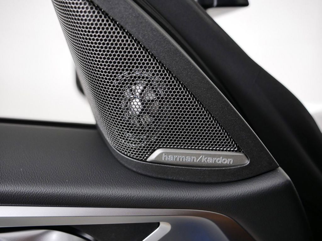 Thumbnail: 2025 BMW i4 - 33