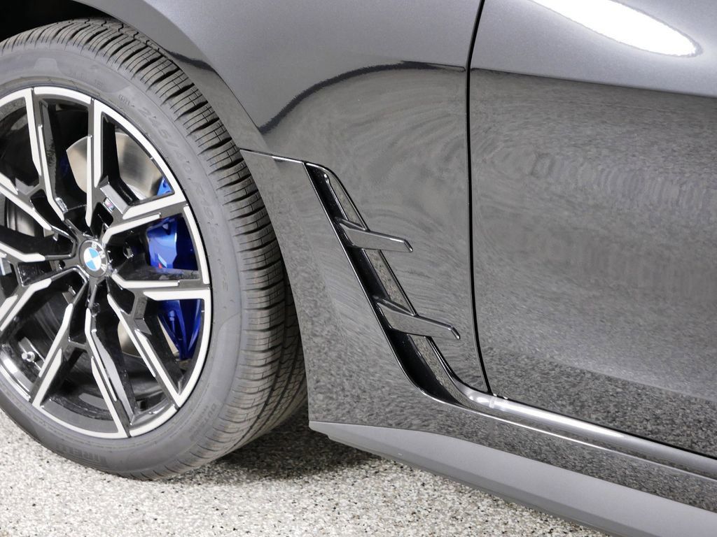 Thumbnail: 2025 BMW i4 - 24