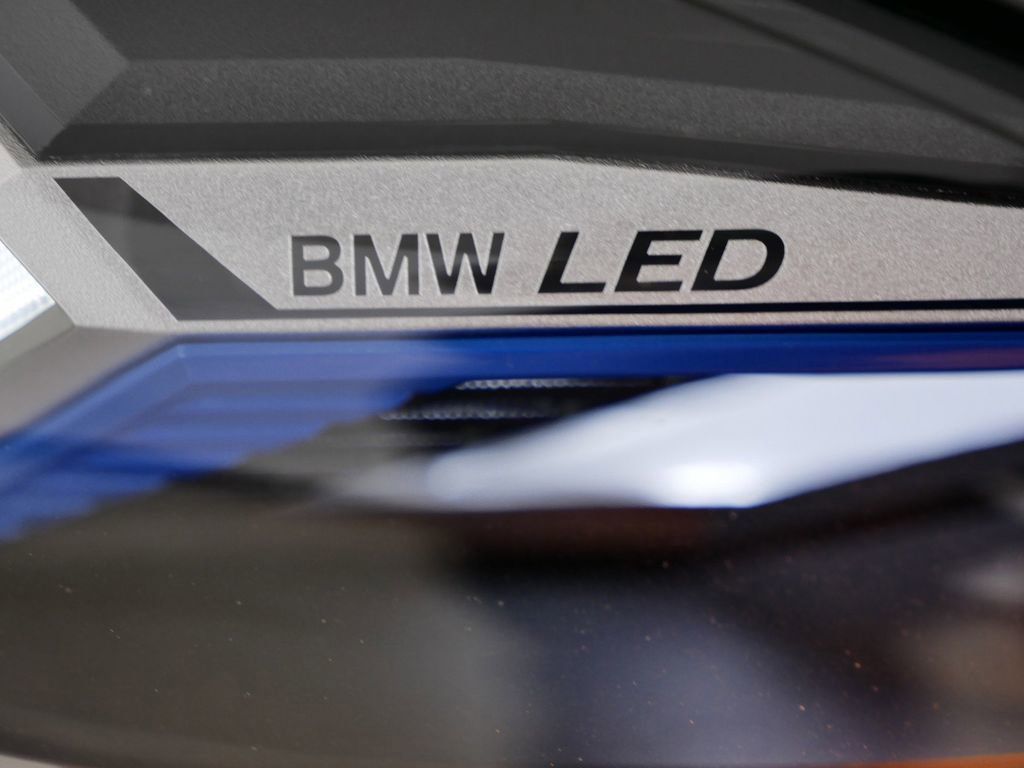 Thumbnail: 2025 BMW i4 - 7
