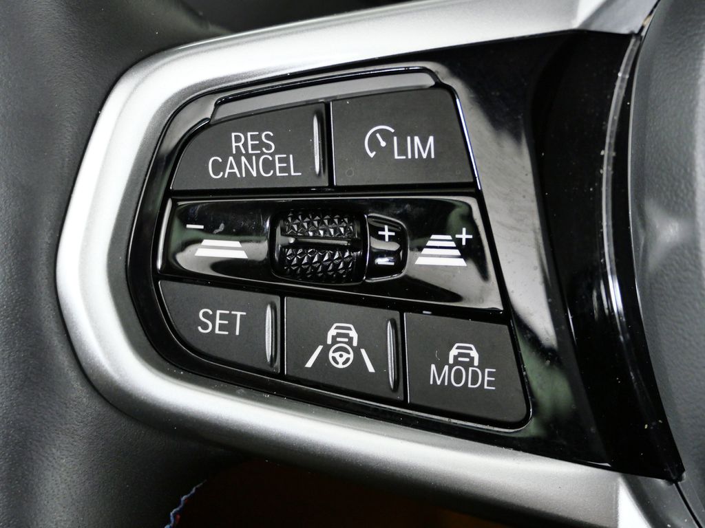 Thumbnail: 2025 BMW i4 - 45