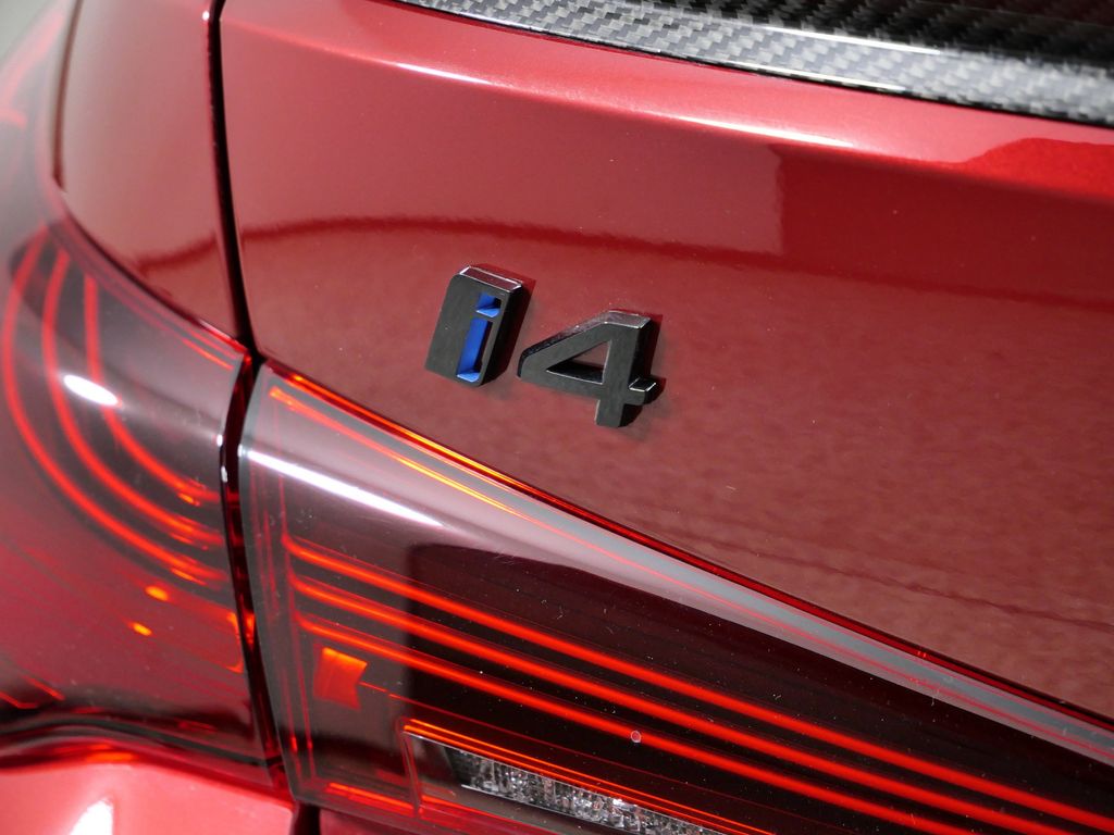 Thumbnail: 2025 BMW i4 - 25