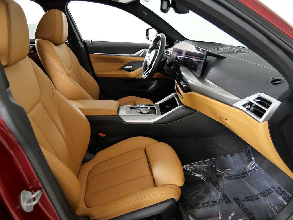 Thumbnail: 2025 BMW i4 - 8