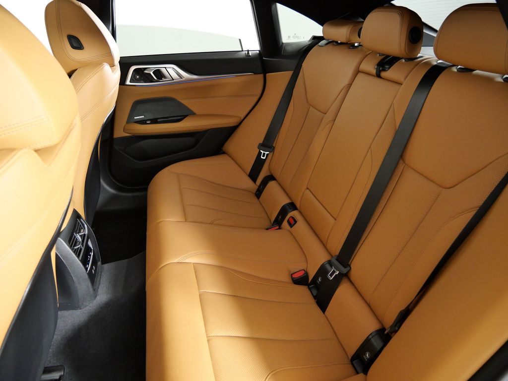 Thumbnail: 2025 BMW i4 - 37