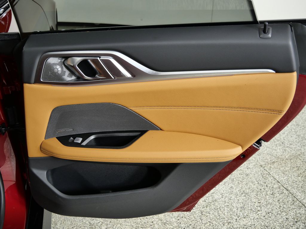 Thumbnail: 2025 BMW i4 - 32