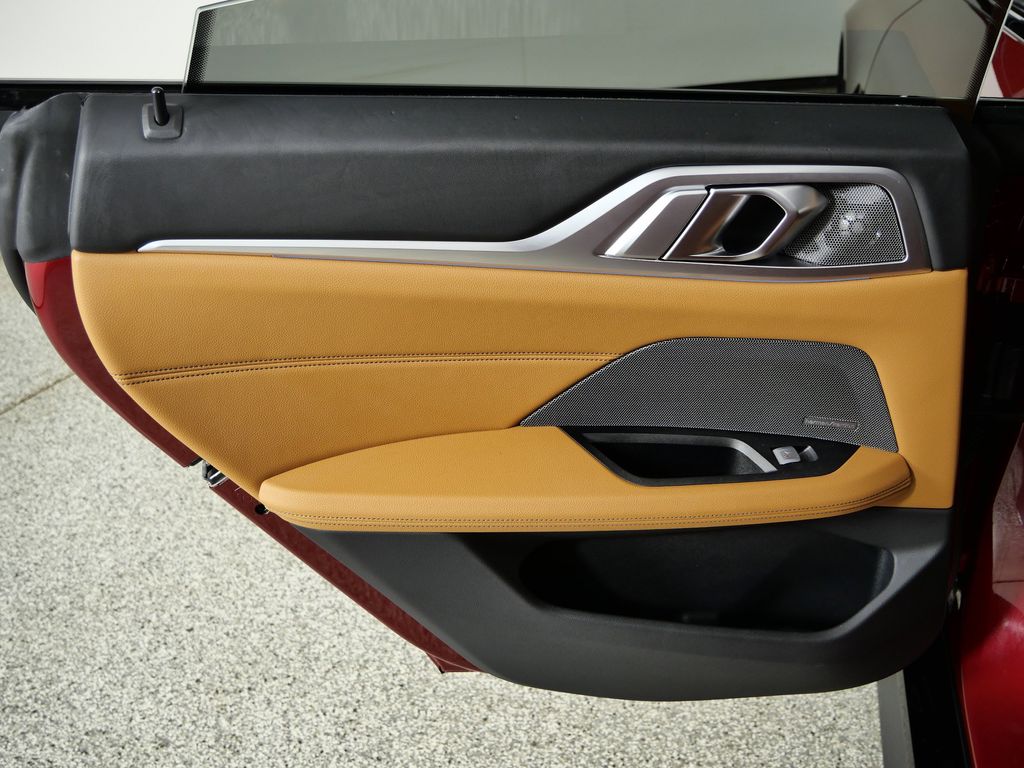 Thumbnail: 2025 BMW i4 - 35