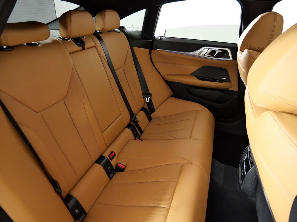 Thumbnail: 2025 BMW i4 - 33