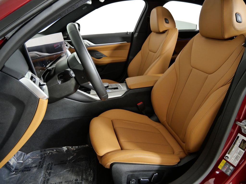 Thumbnail: 2025 BMW i4 - 40