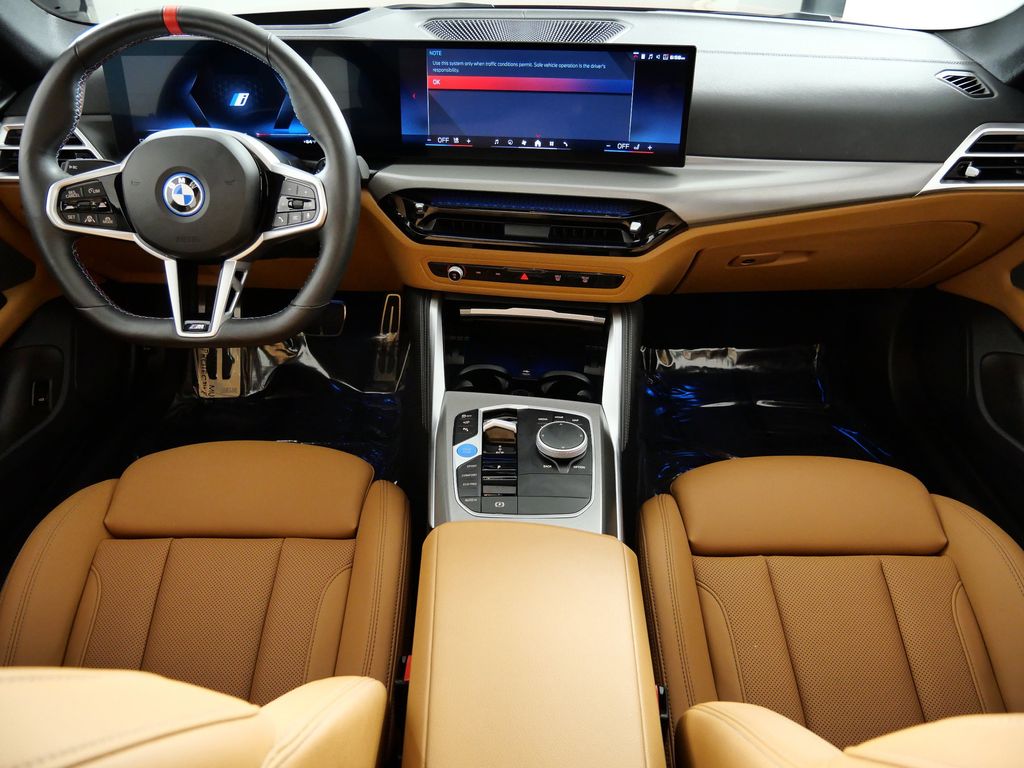 Thumbnail: 2025 BMW i4 - 2