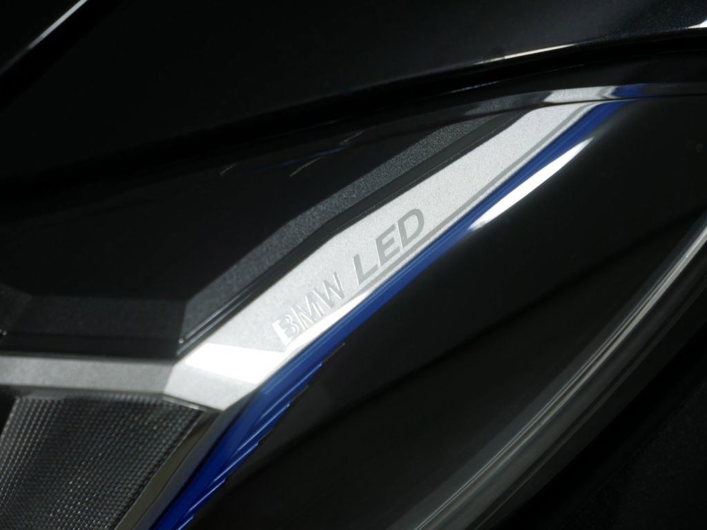 Thumbnail: 2025 BMW i4 - 26