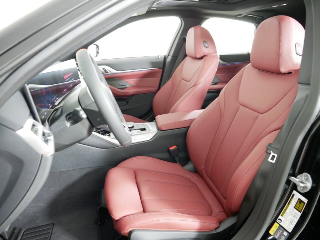 Thumbnail: 2025 BMW i4 - 36