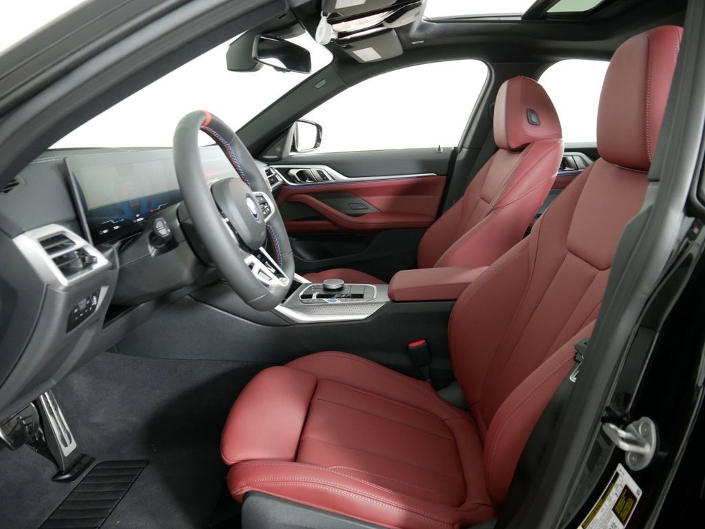 Thumbnail: 2025 BMW i4 - 35