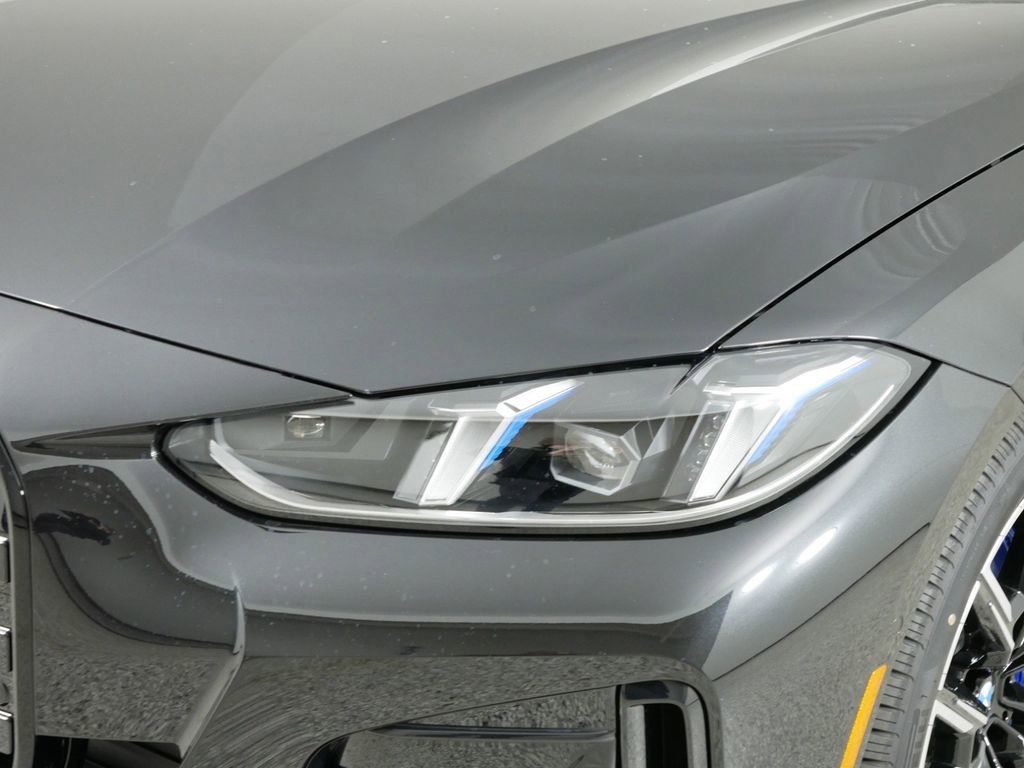 Thumbnail: 2025 BMW i4 - 25