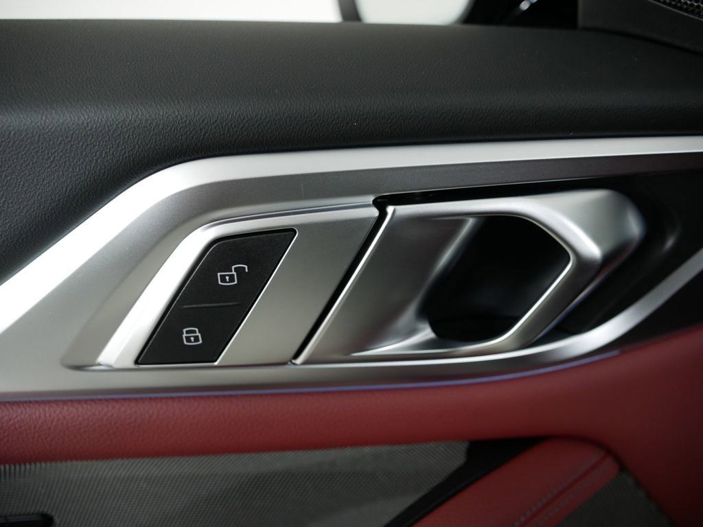 Thumbnail: 2025 BMW i4 - 39