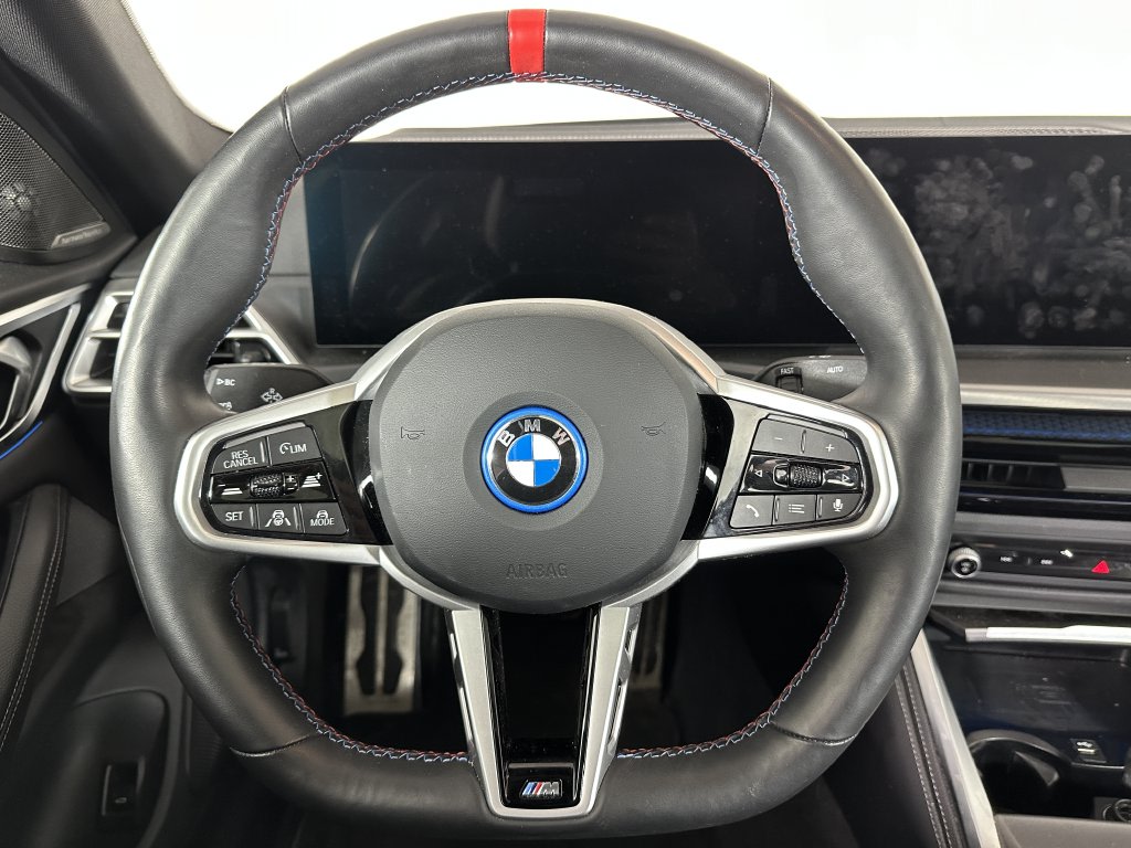 Thumbnail: 2025 BMW i4 - 2