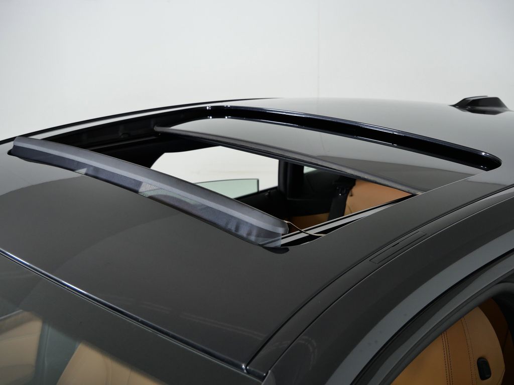 Thumbnail: 2025 BMW i4 - 27