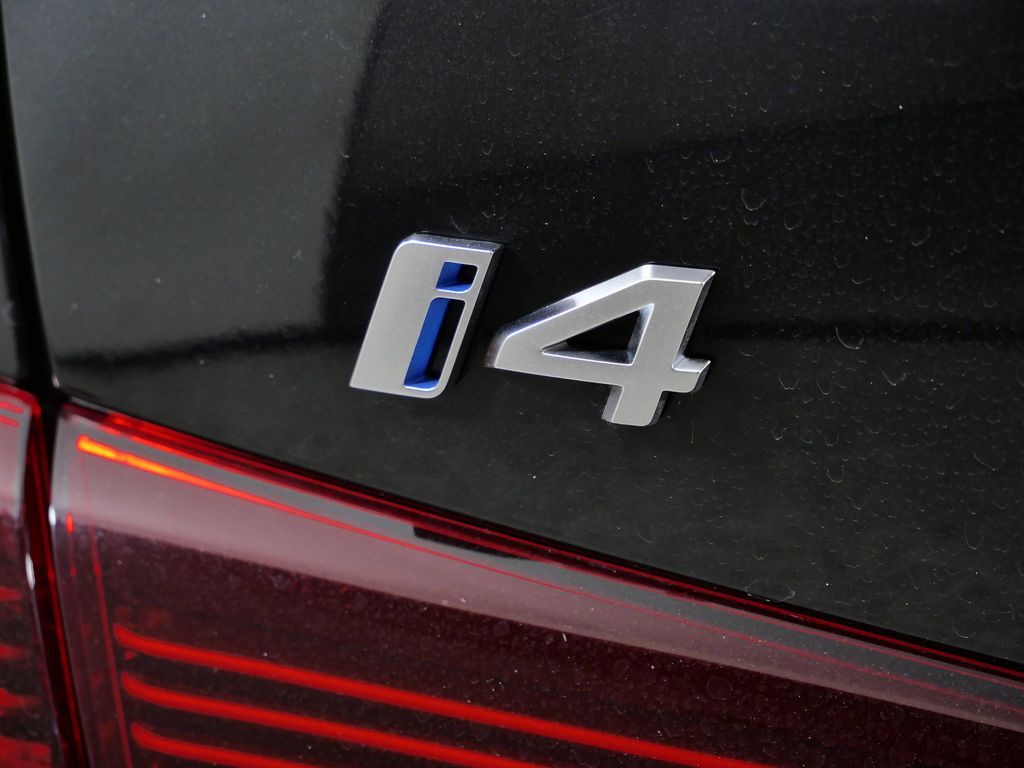 Thumbnail: 2025 BMW i4 - 23