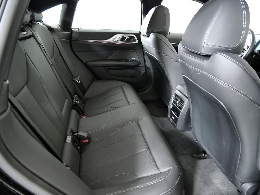 Thumbnail: 2025 BMW i4 - 11