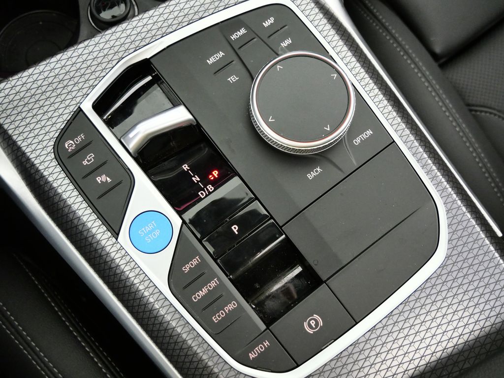 Thumbnail: 2025 BMW i4 - 50