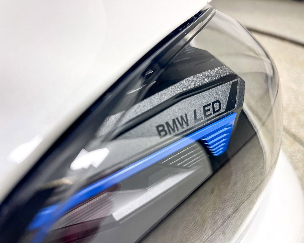Thumbnail: 2025 BMW i4 - 21