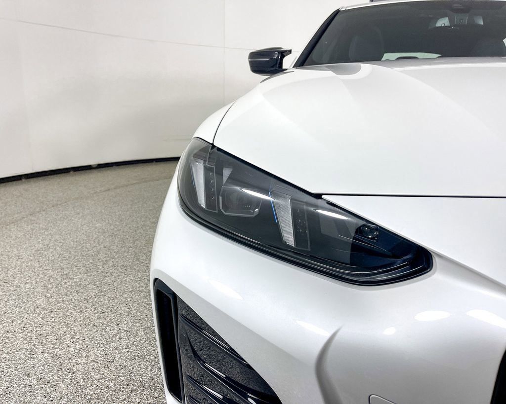Thumbnail: 2025 BMW i4 - 7