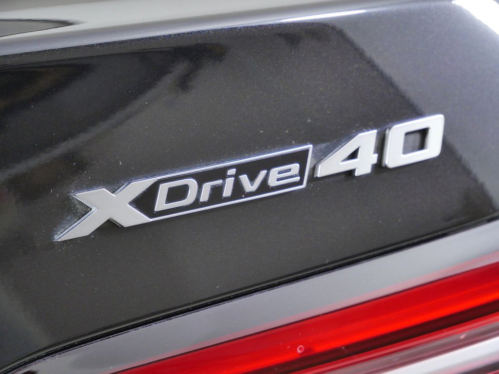 Thumbnail: 2026 BMW i5 - 23