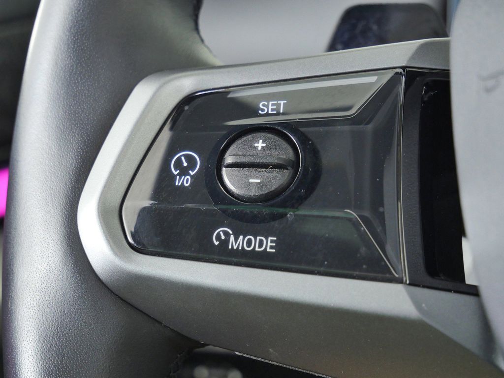Thumbnail: 2026 BMW i5 - 40
