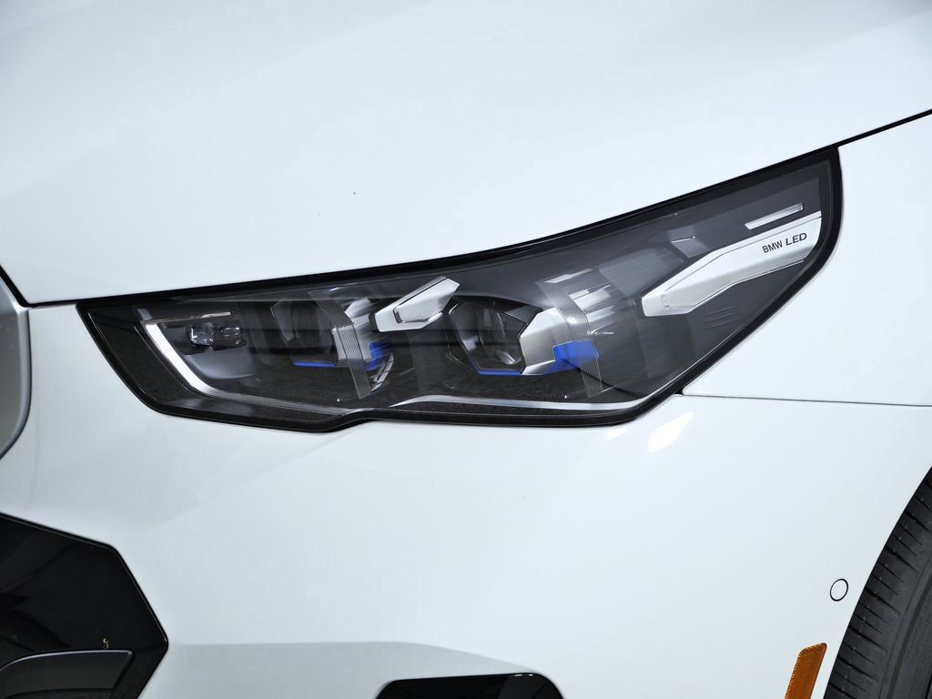 Thumbnail: 2026 BMW i5 - 16