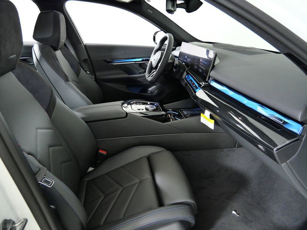 Thumbnail: 2026 BMW i5 - 8