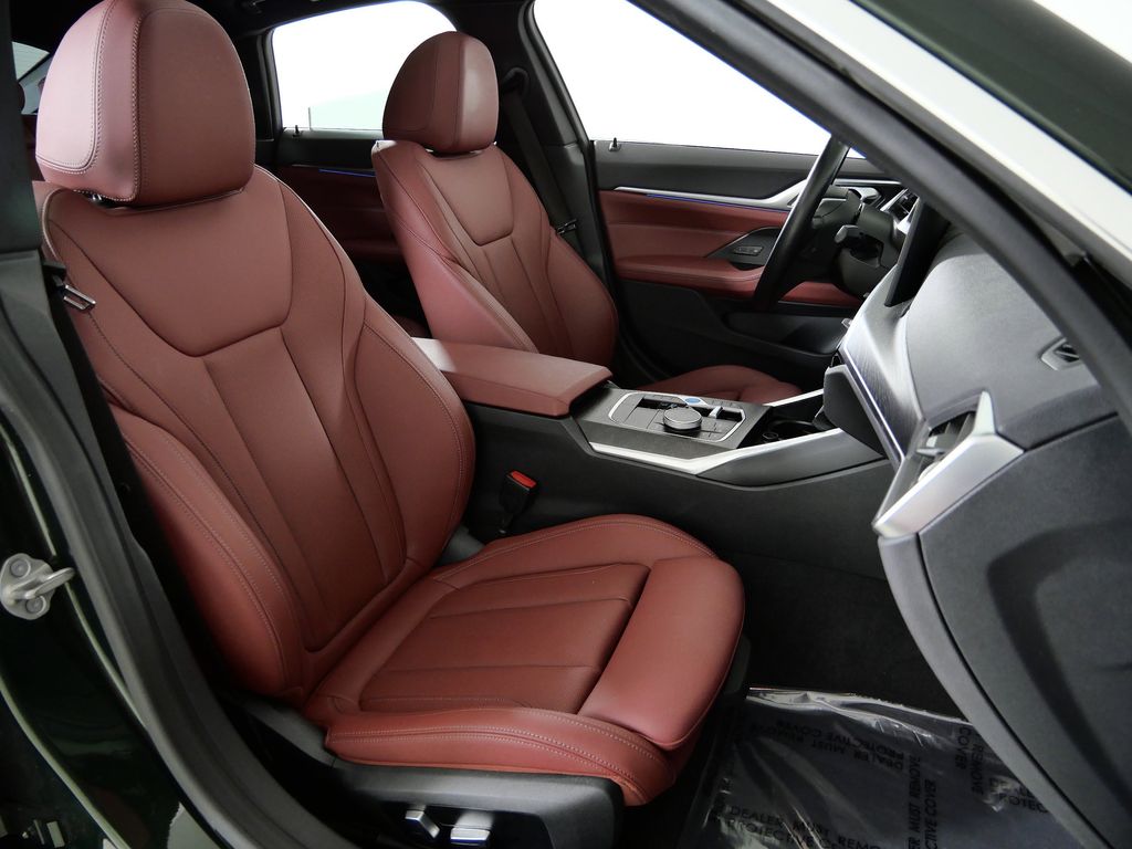 Thumbnail: 2023 BMW i4 - 10