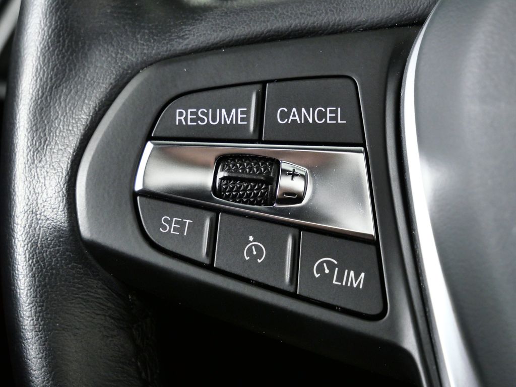 Thumbnail: 2023 BMW i4 - 43