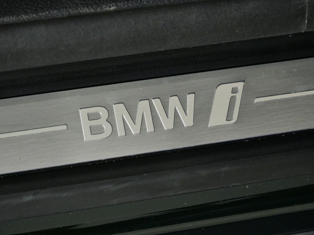 Thumbnail: 2023 BMW i4 - 28