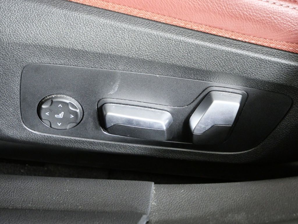 Thumbnail: 2023 BMW i4 - 41