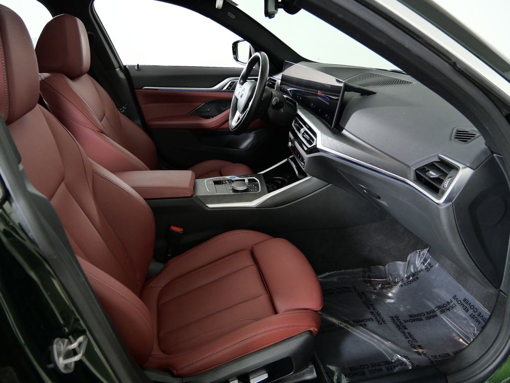 Thumbnail: 2023 BMW i4 - 9