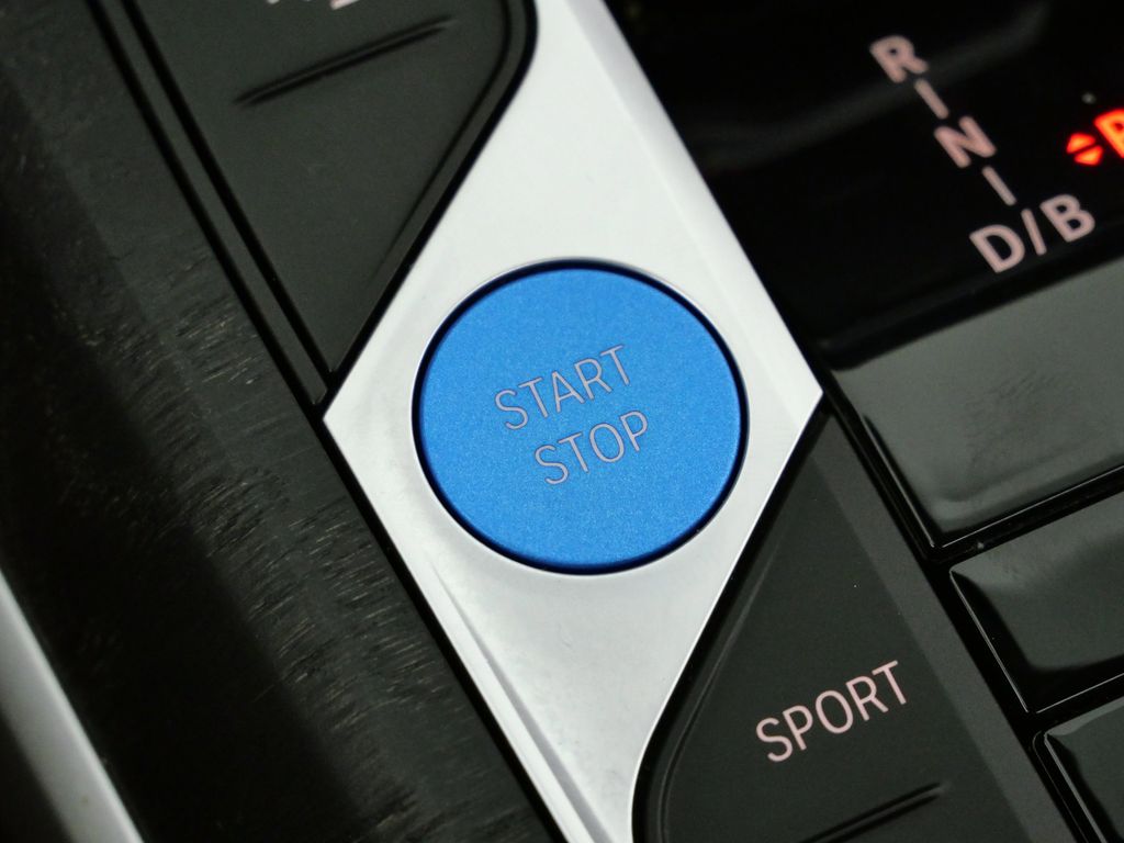 Thumbnail: 2023 BMW i4 - 49