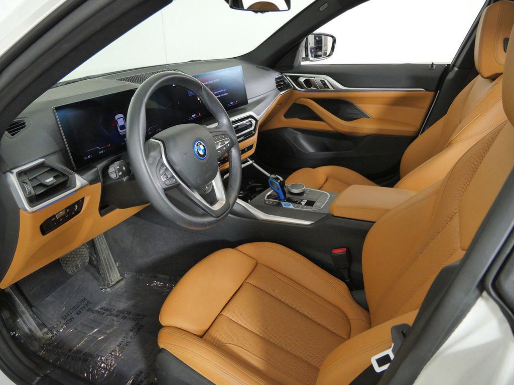Thumbnail: 2023 BMW i4 - 39