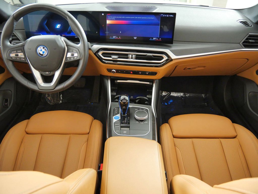 Thumbnail: 2023 BMW i4 - 2