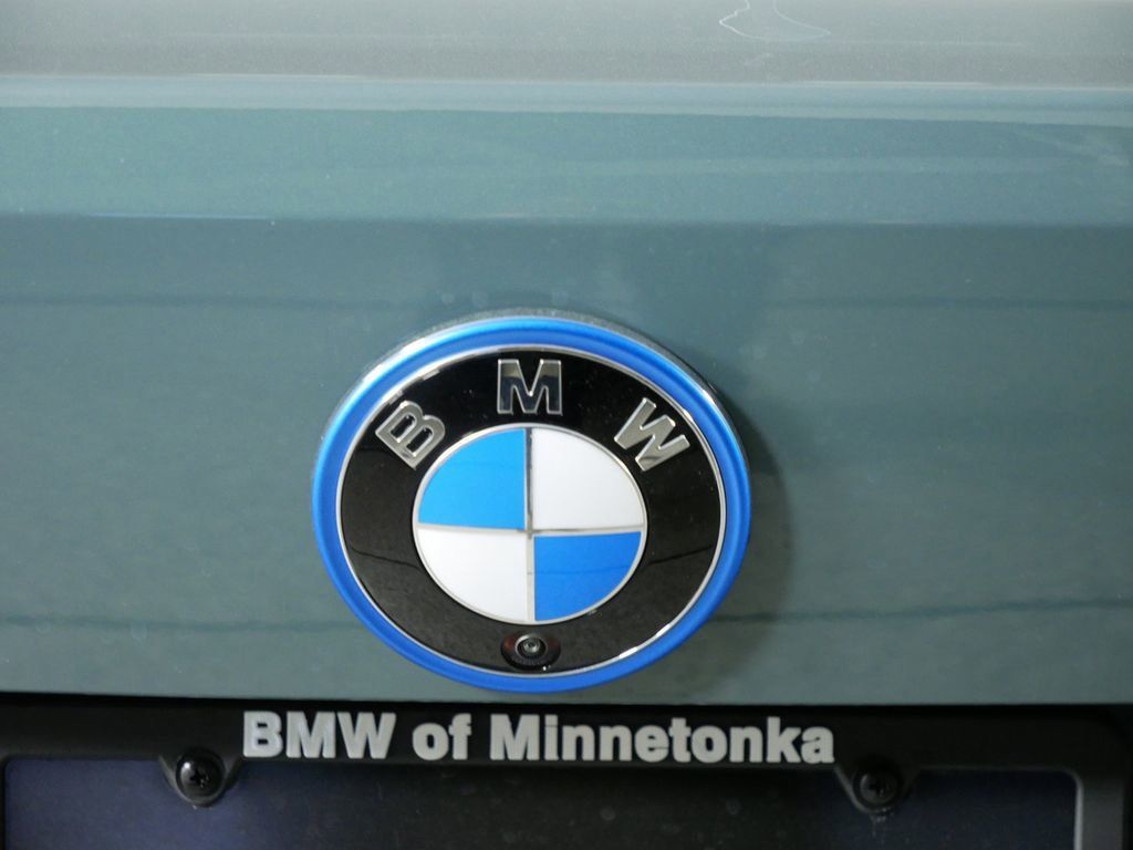Thumbnail: 2025 BMW i4 - 7