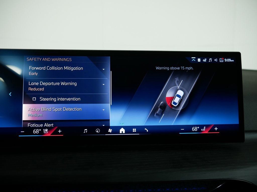 Thumbnail: 2025 BMW i4 - 47