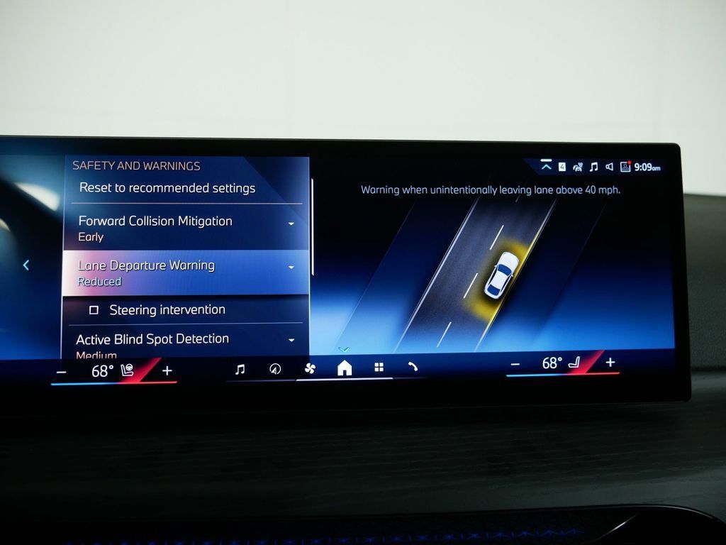 Thumbnail: 2025 BMW i4 - 46
