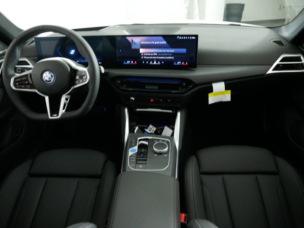 Thumbnail: 2025 BMW i4 - 2