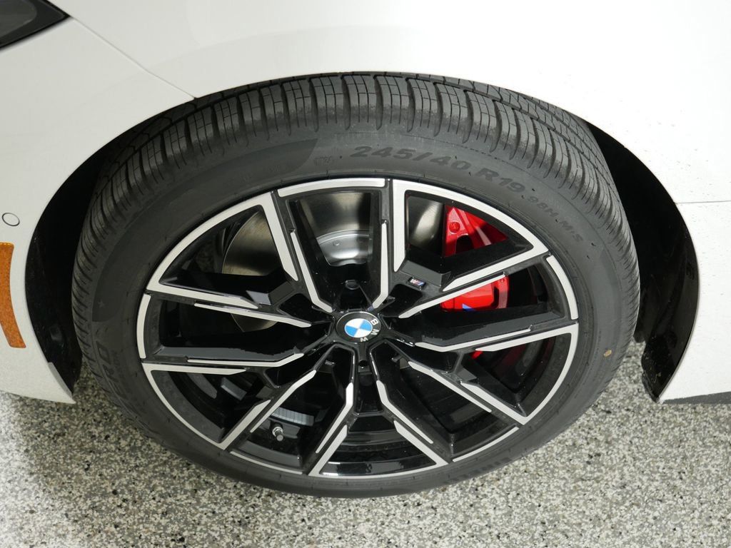 Thumbnail: 2025 BMW i4 - 8