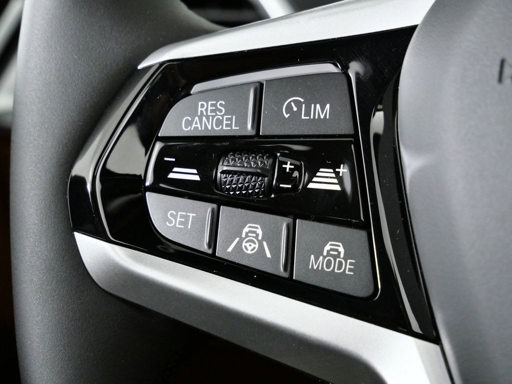 Thumbnail: 2026 BMW i4 - 42