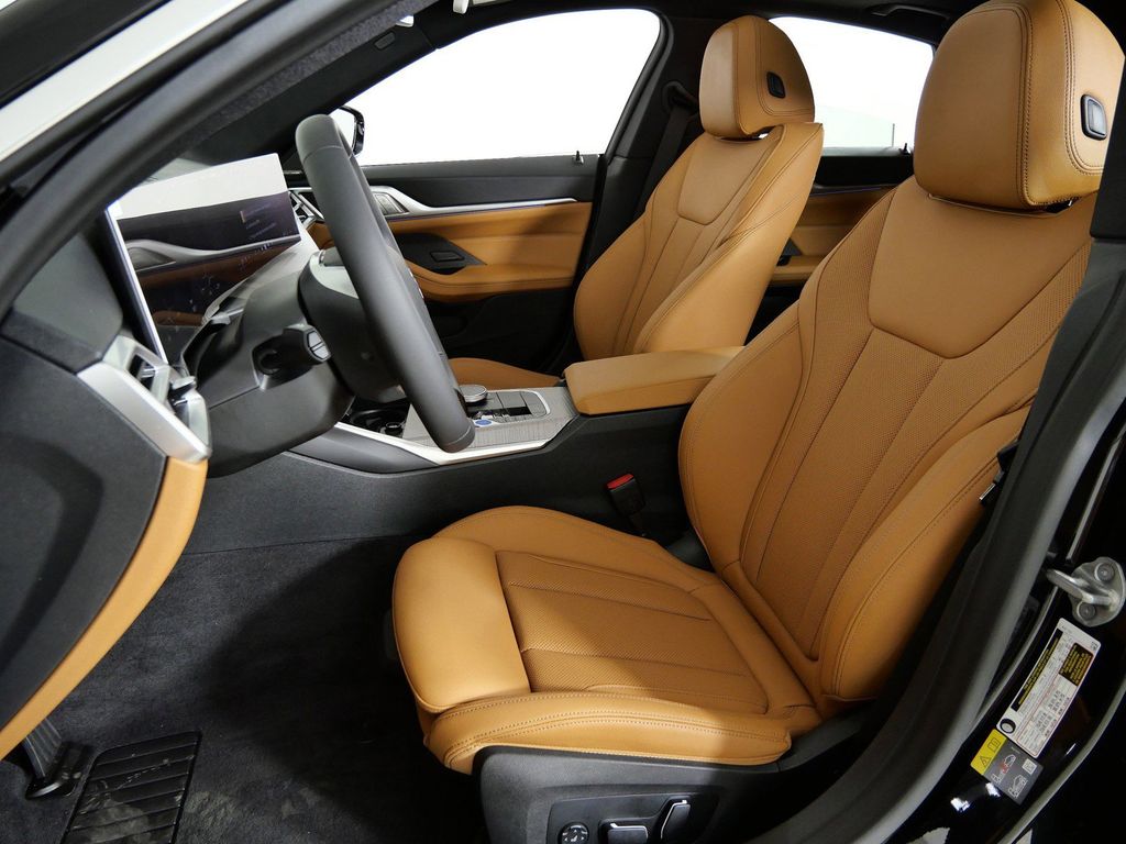 Thumbnail: 2026 BMW i4 - 37